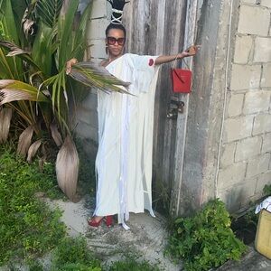 Half shoulder kaftan